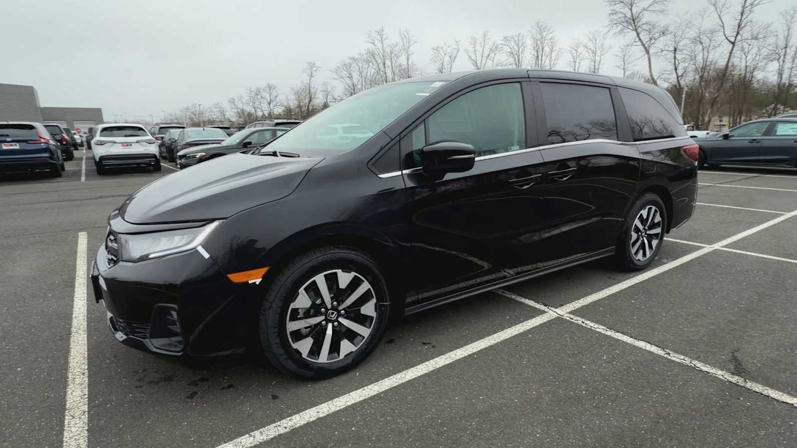 2026 Honda Odyssey EX-L - Photo 4