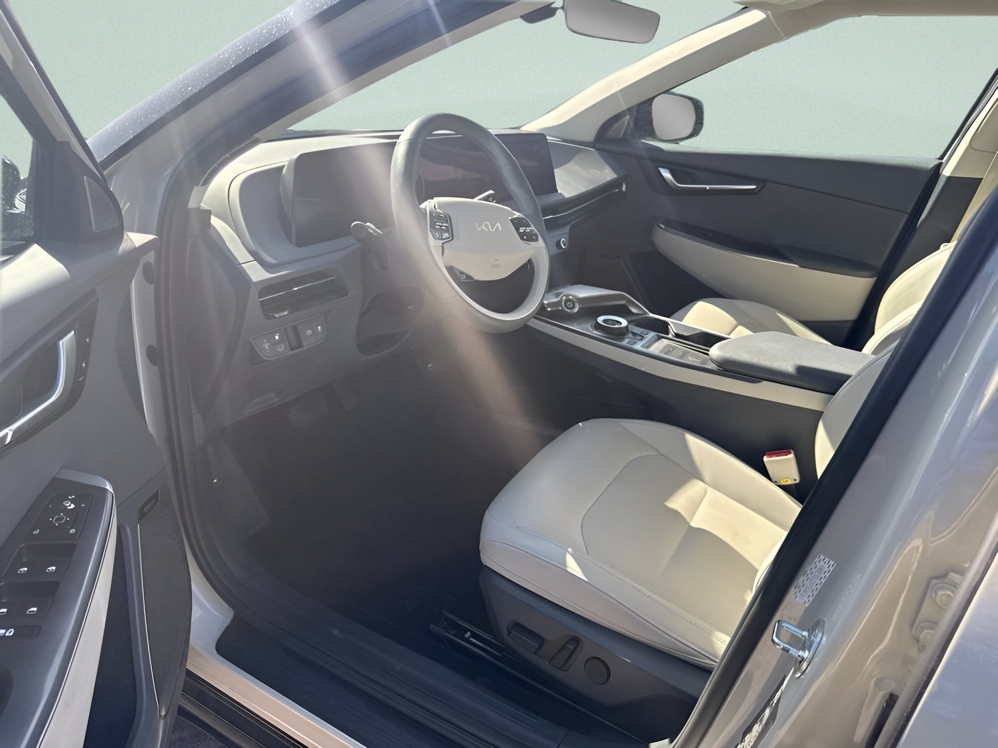 Used 2023 Glacier Kia Wind image 25