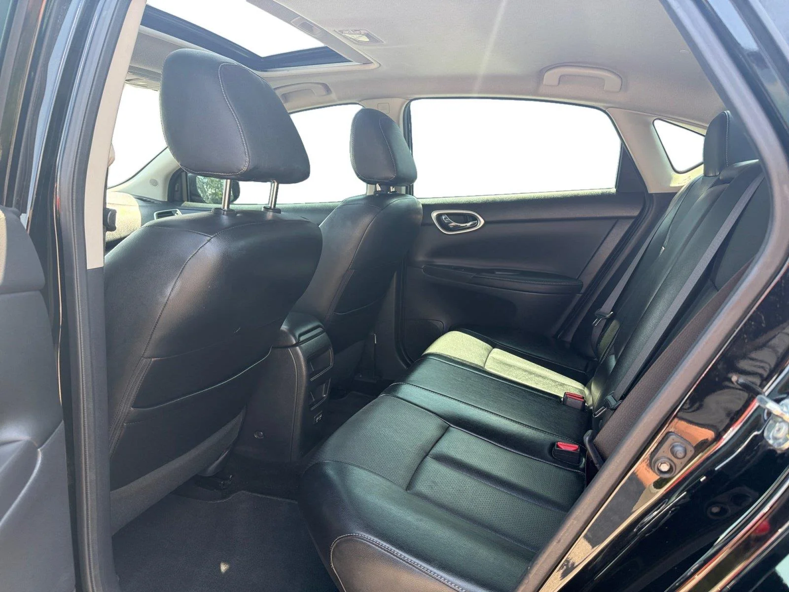 Used 2018 Super Black Nissan SL image 21