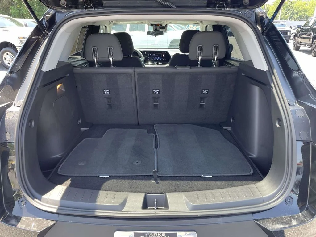 Used 2025 Black Chevrolet LT image 39