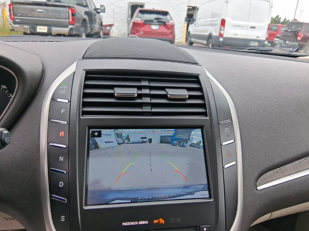 Used 2018 Diamond Lincoln Reserve image 23