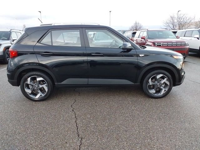 New 2026 Onyx Black Hyundai SEL image 5
