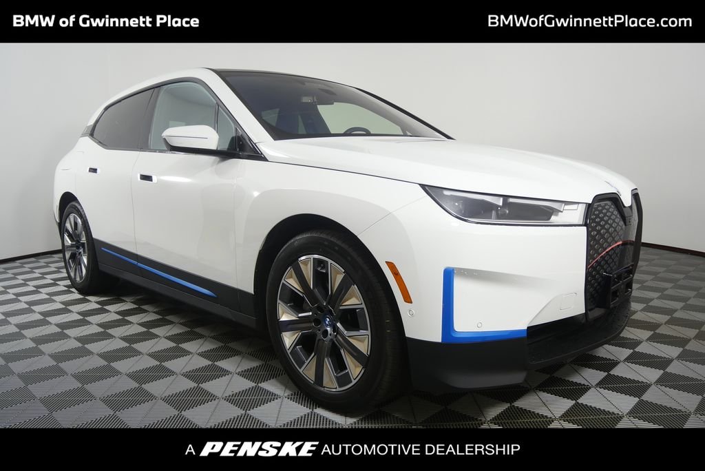 2023 BMW iX xDrive50's photo