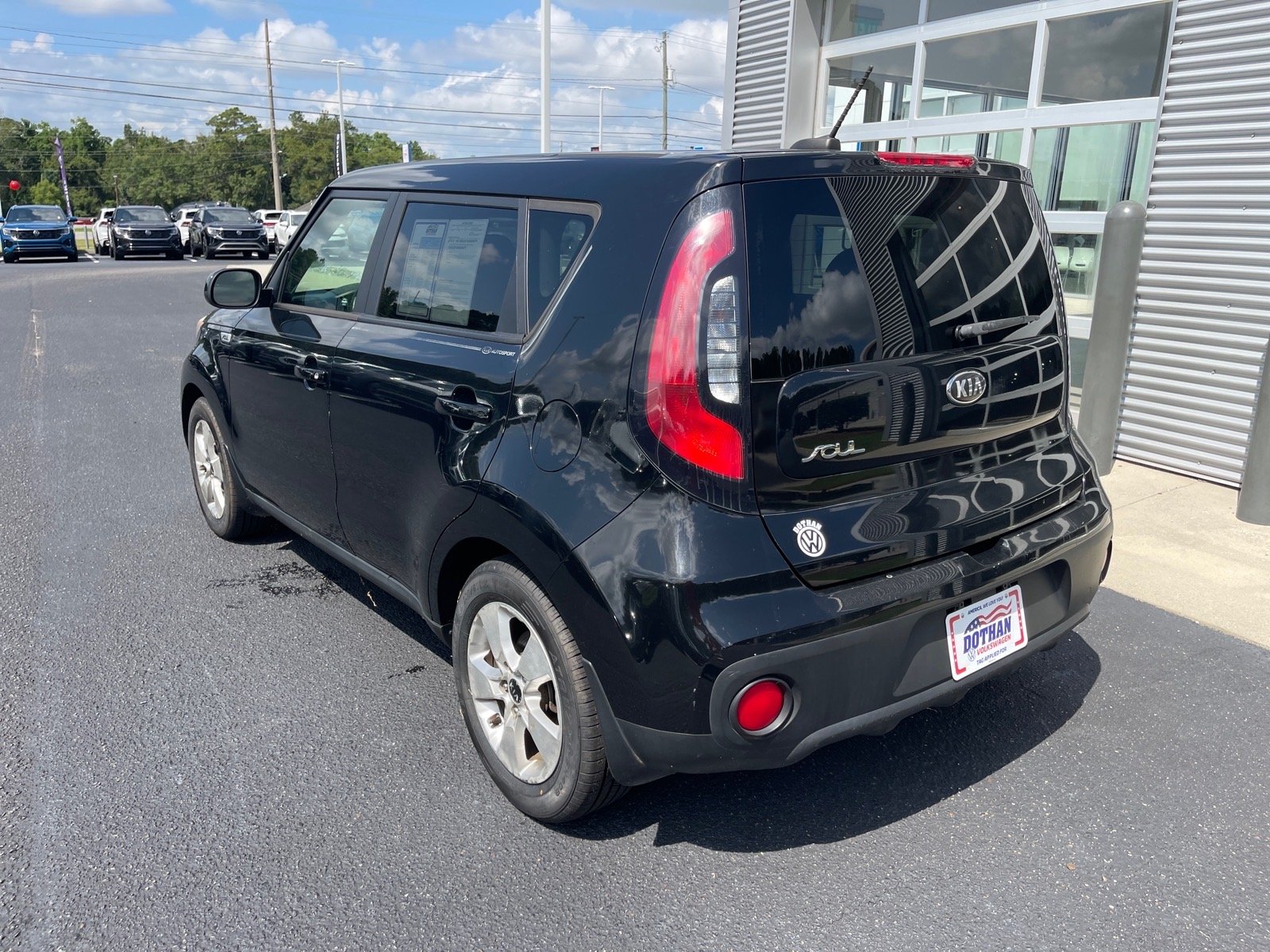 Used 2018 Black Kia Base image 12