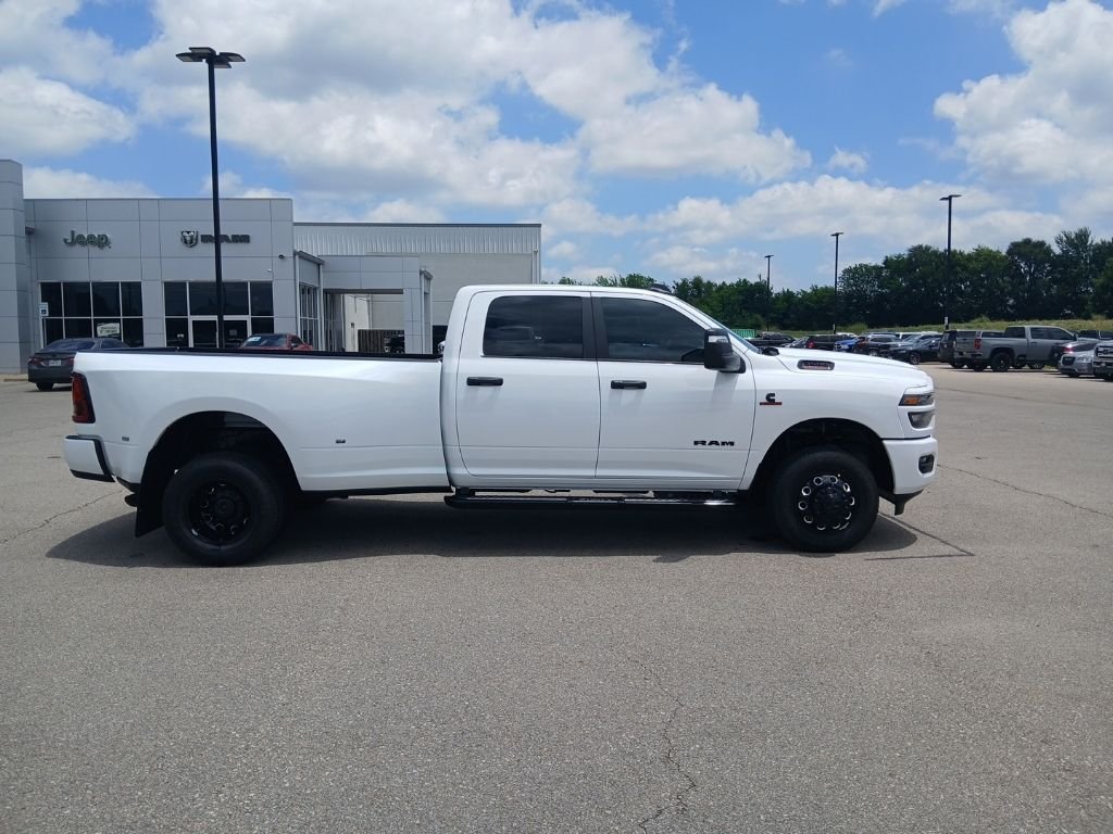 New 2026 Bright White Clear-Coat Exterior Paint RAM Big Horn image 9