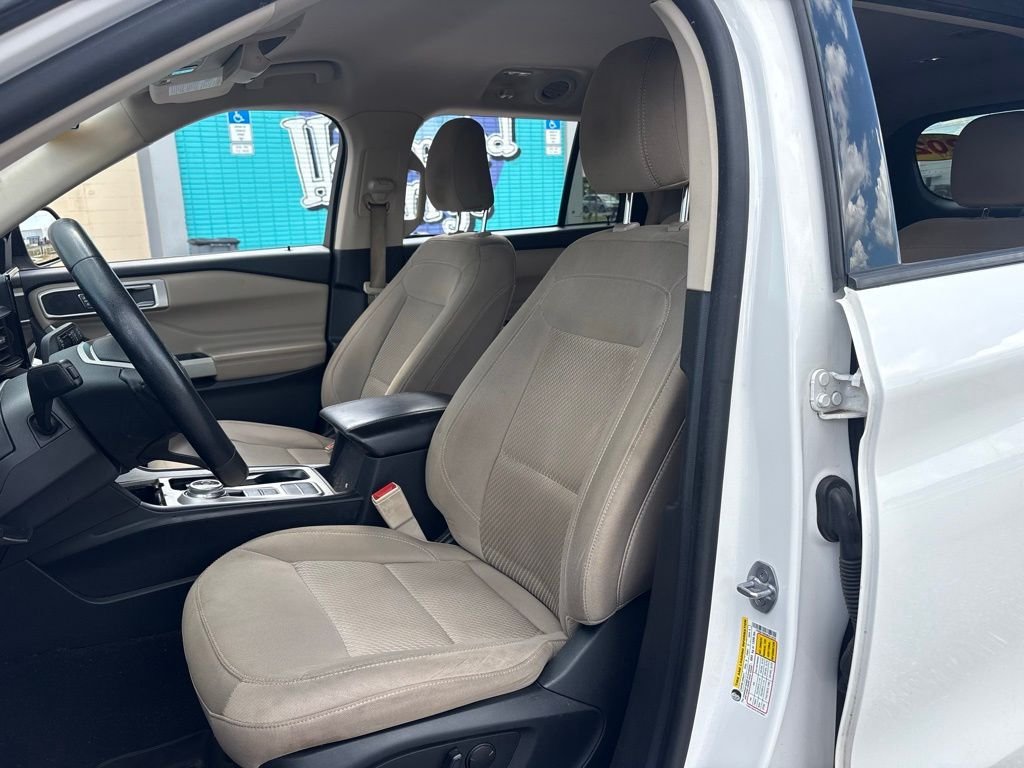 Used 2022 White Ford XLT image 9