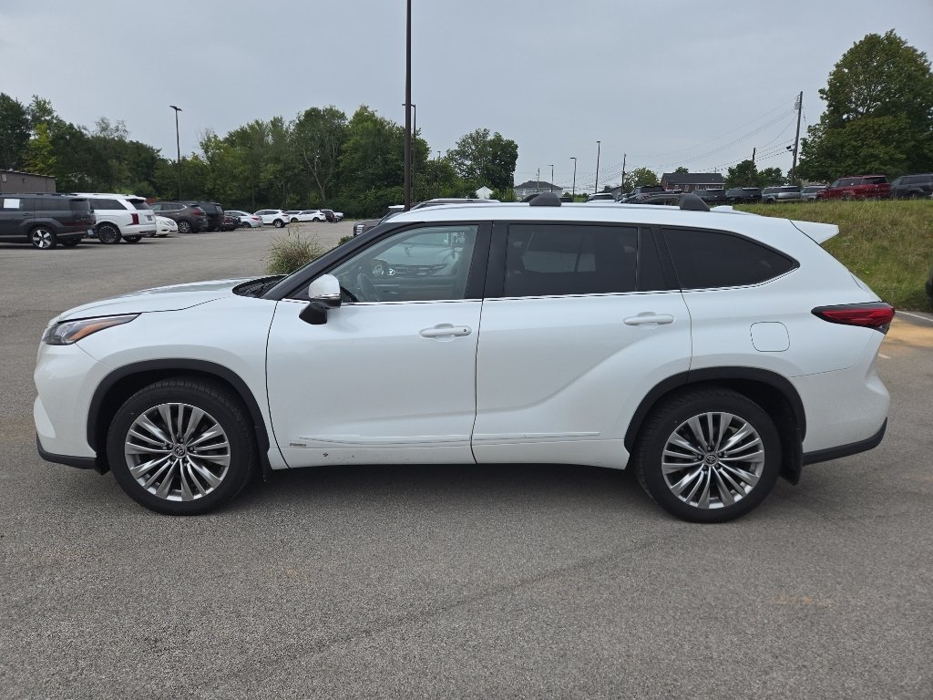 Used 2023 Wind Chill Pearl Toyota Hybrid Platinum image 6