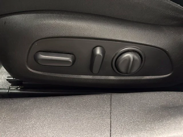 Used 2017 SILVER ICE METALLIC Chevrolet LT image 13