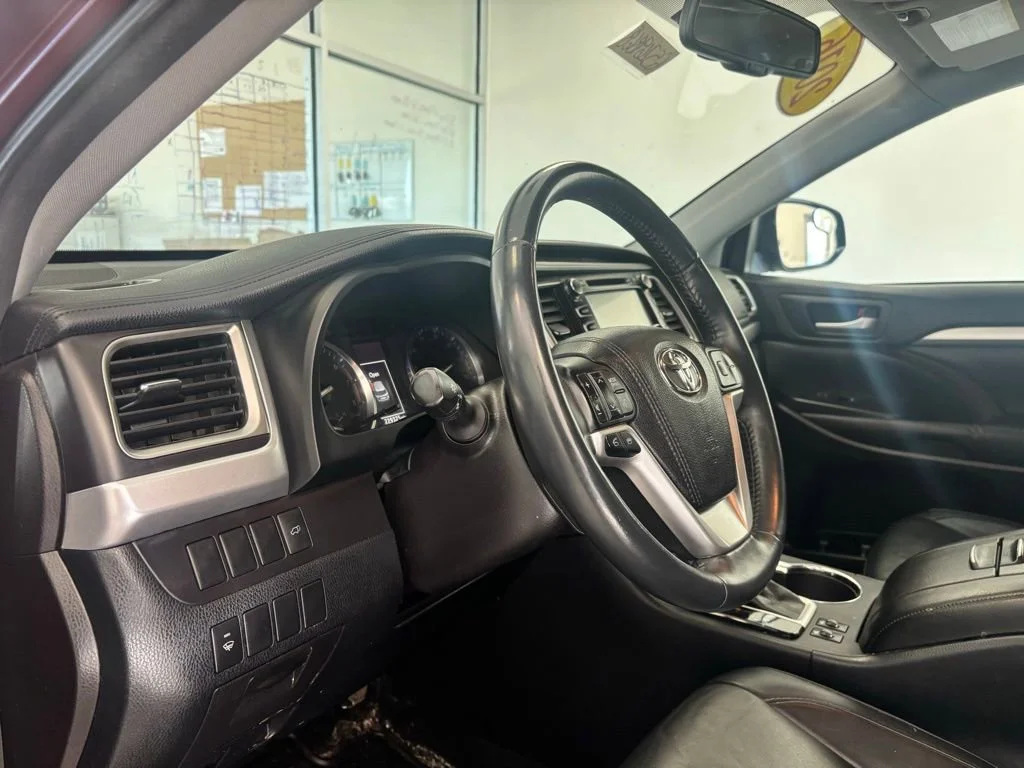2016 Toyota Highlander XLE - Photo 14