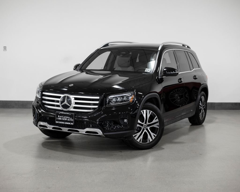 2026 Mercedes-Benz GLB GLB 250 4MATIC's photo
