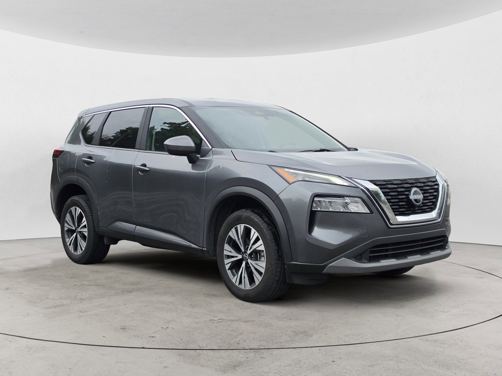 Used 2023 Gun Metallic Nissan SV image 2