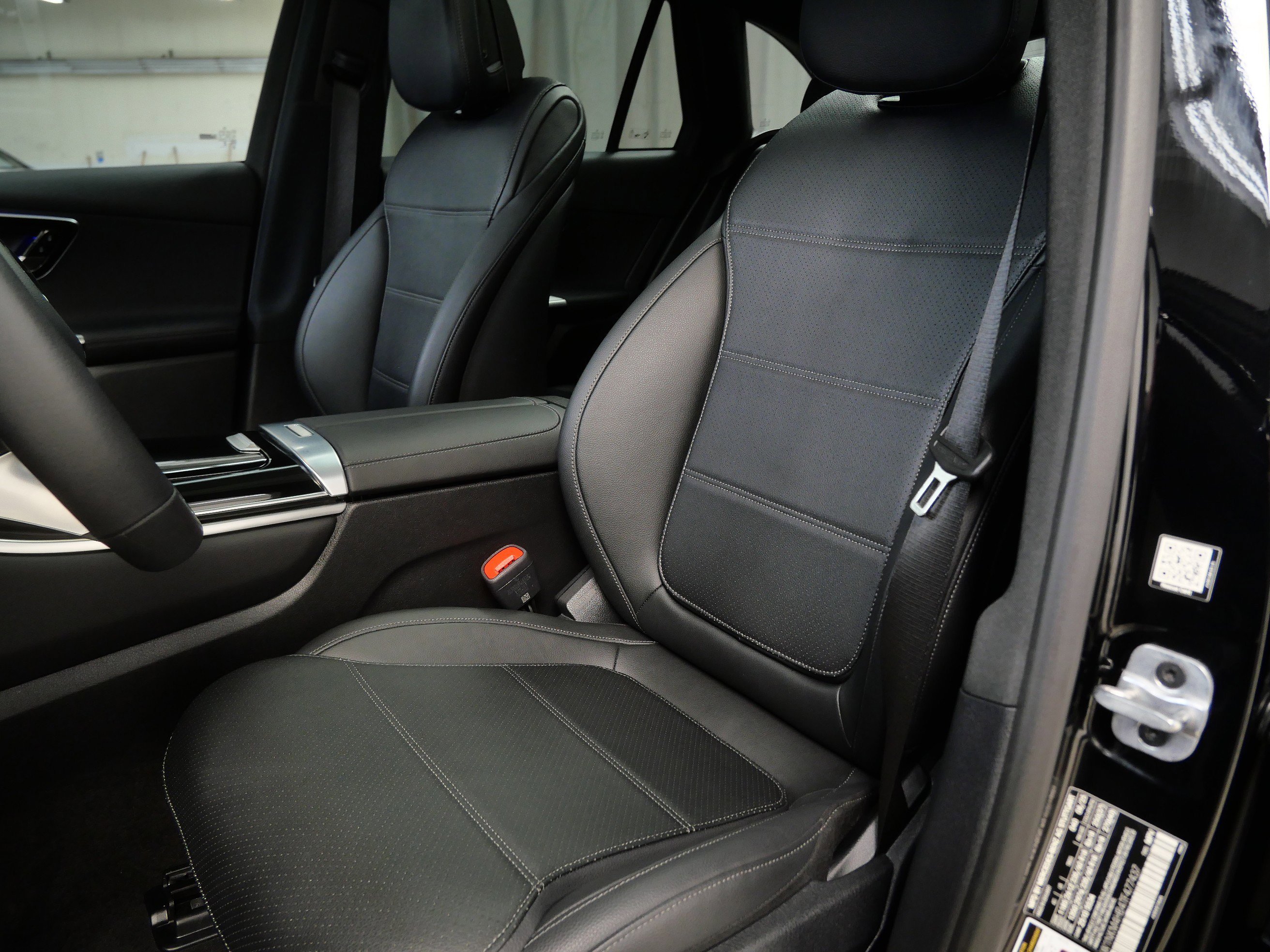 Certified Used 2026 Black Mercedes-Benz GLC 300 image 3