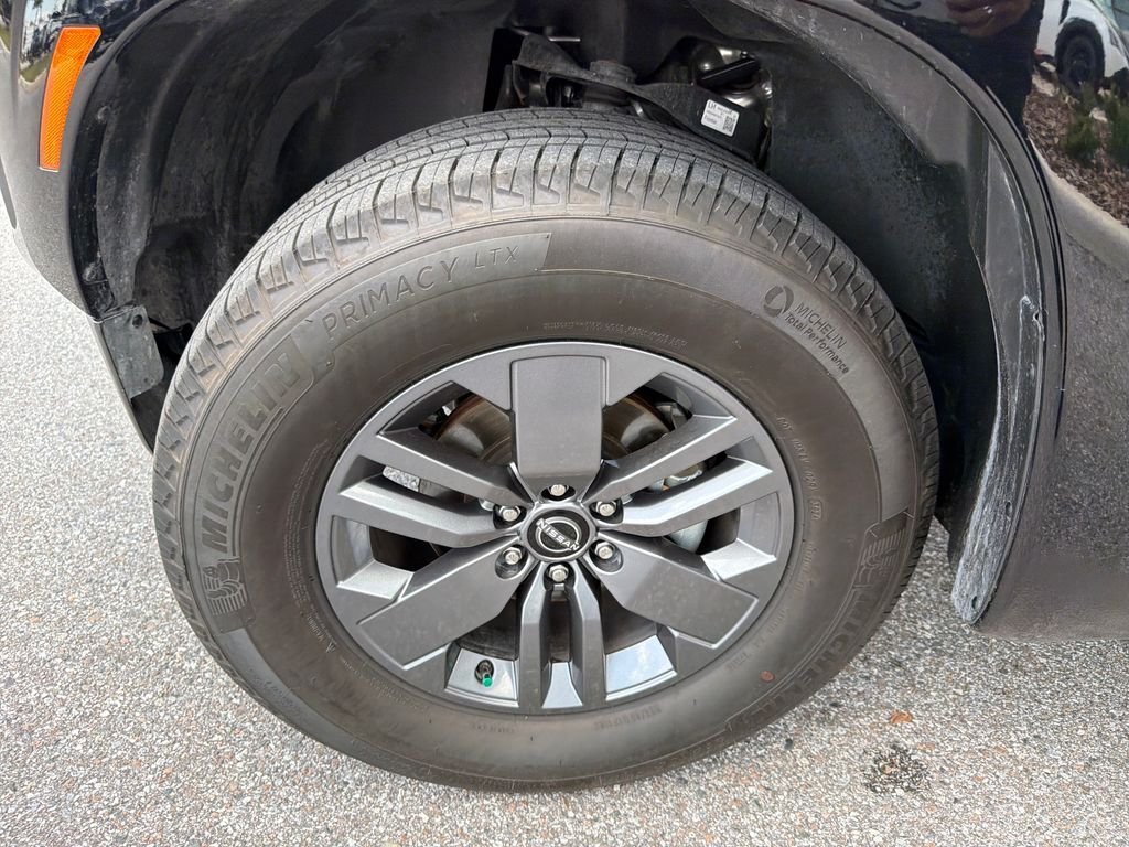 Used 2025 Super Black Nissan SV image 32