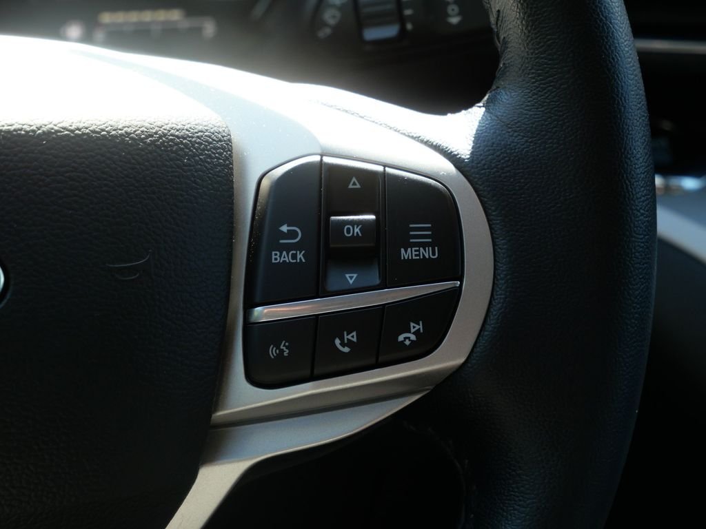 Certified Used 2022 Gray Ford XLT image 21