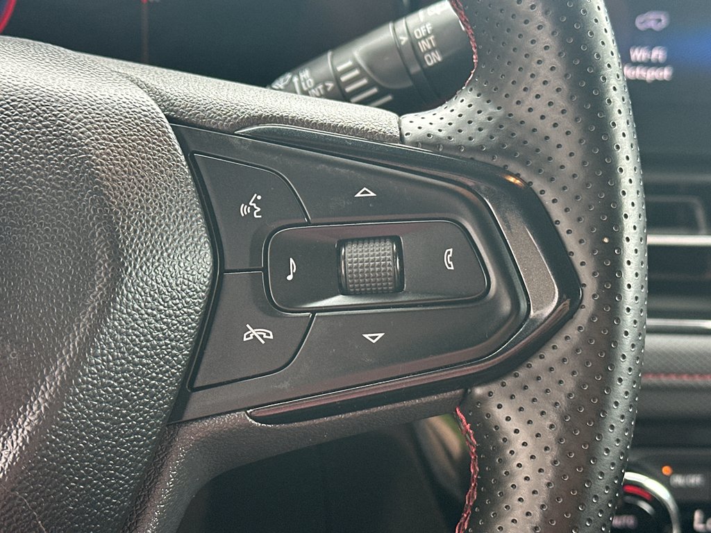 Used 2025  Chevrolet RS image 16