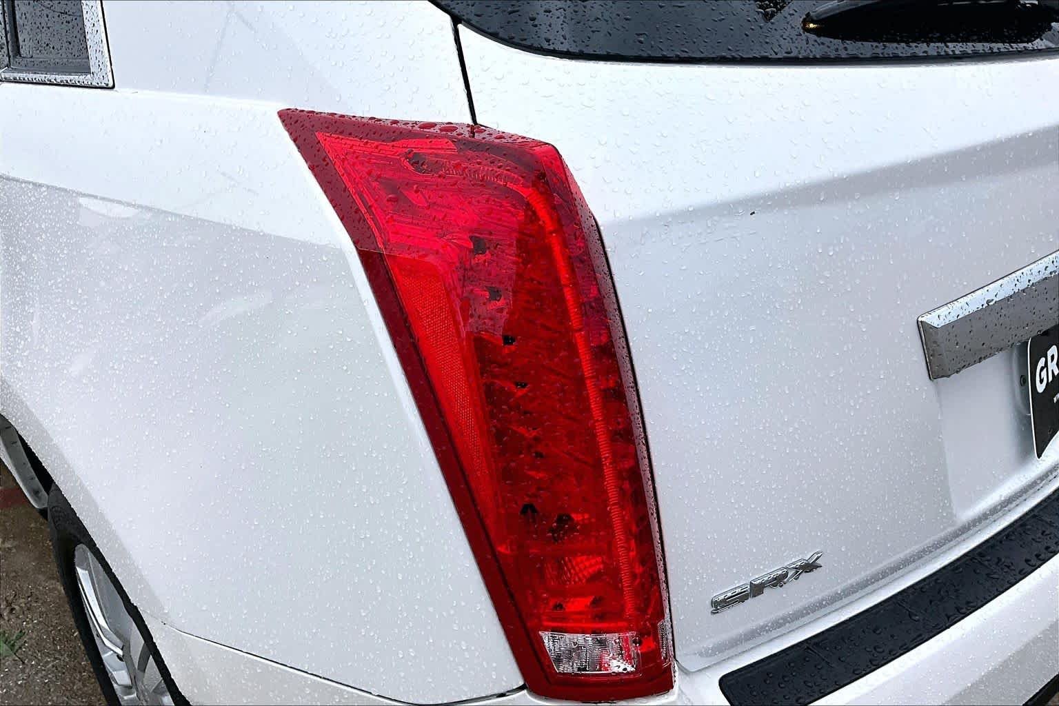 Used 2016 Platinum Ice Tricoat Cadillac Luxury Collection image 29