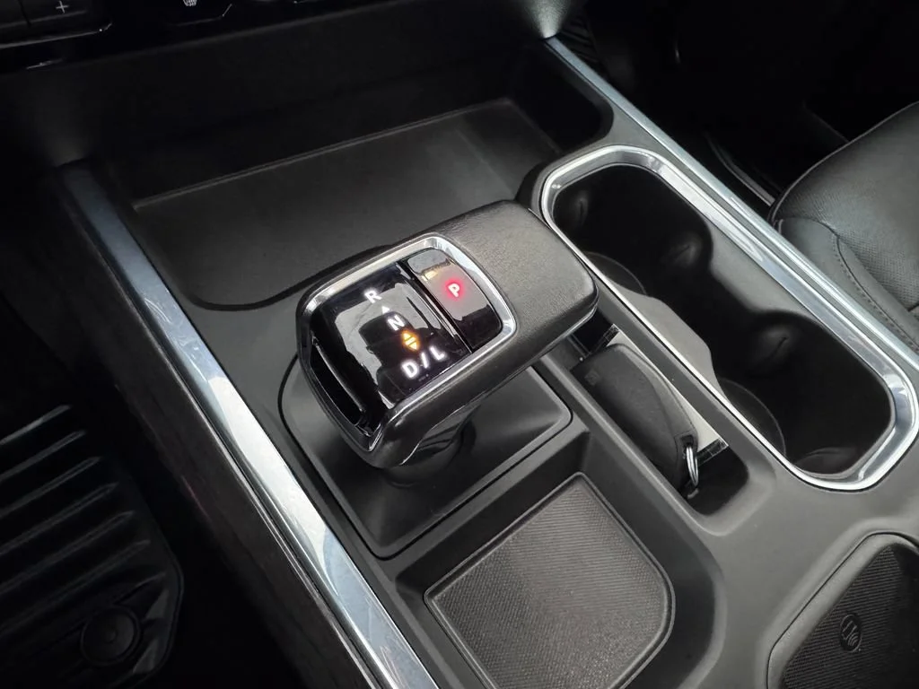 2022 Chevrolet Silverado 1500 LTZ - Photo 25