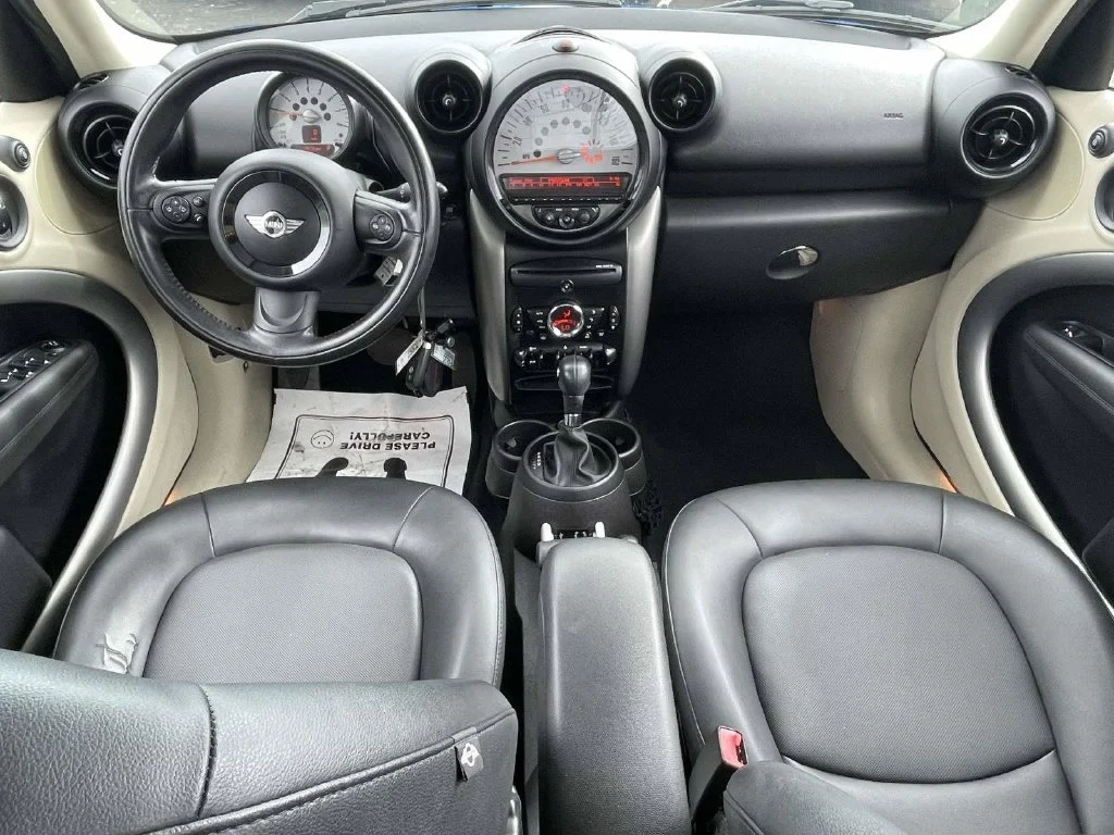 Used 2013 Blue MINI Base image 11