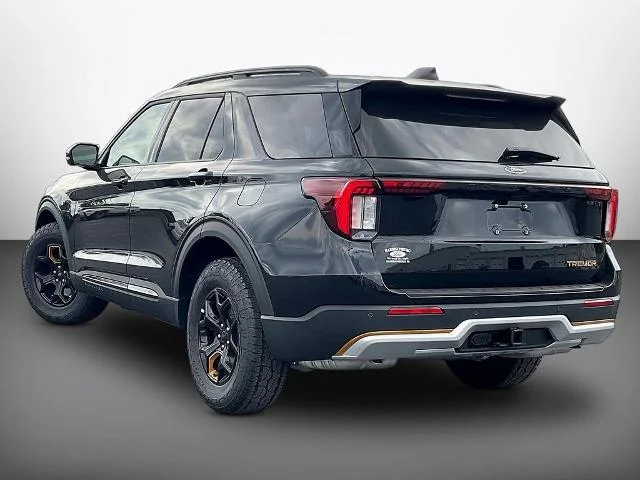 New 2026 Agate Black Metallic Ford Tremor® image 37