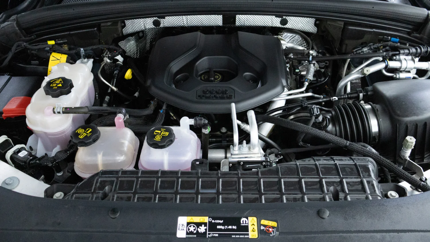 Used 2023 Blue Jeep Overland image 29