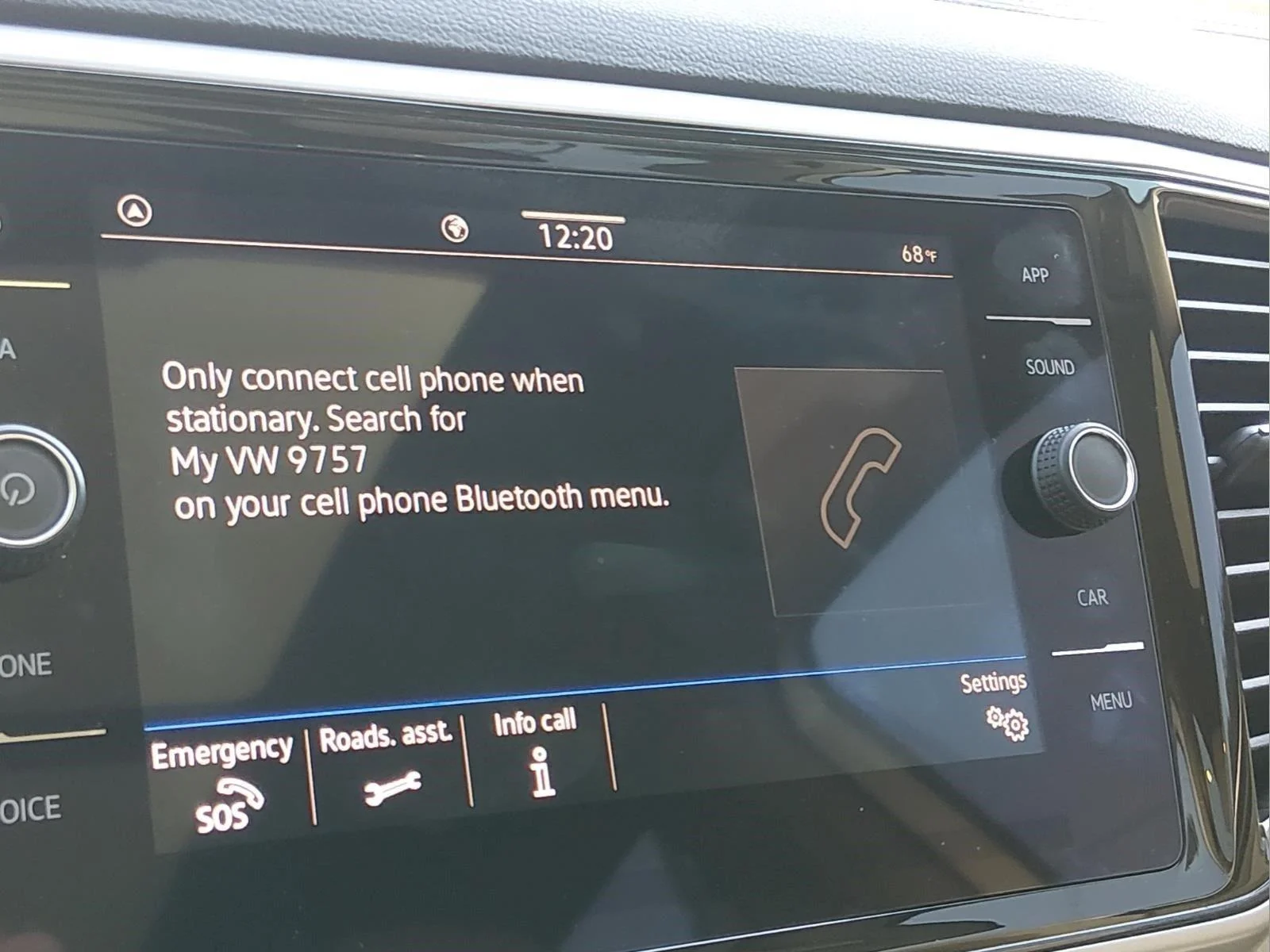 Used 2022 Pure White Volkswagen 3.6L V6 SE w/Technology image 22
