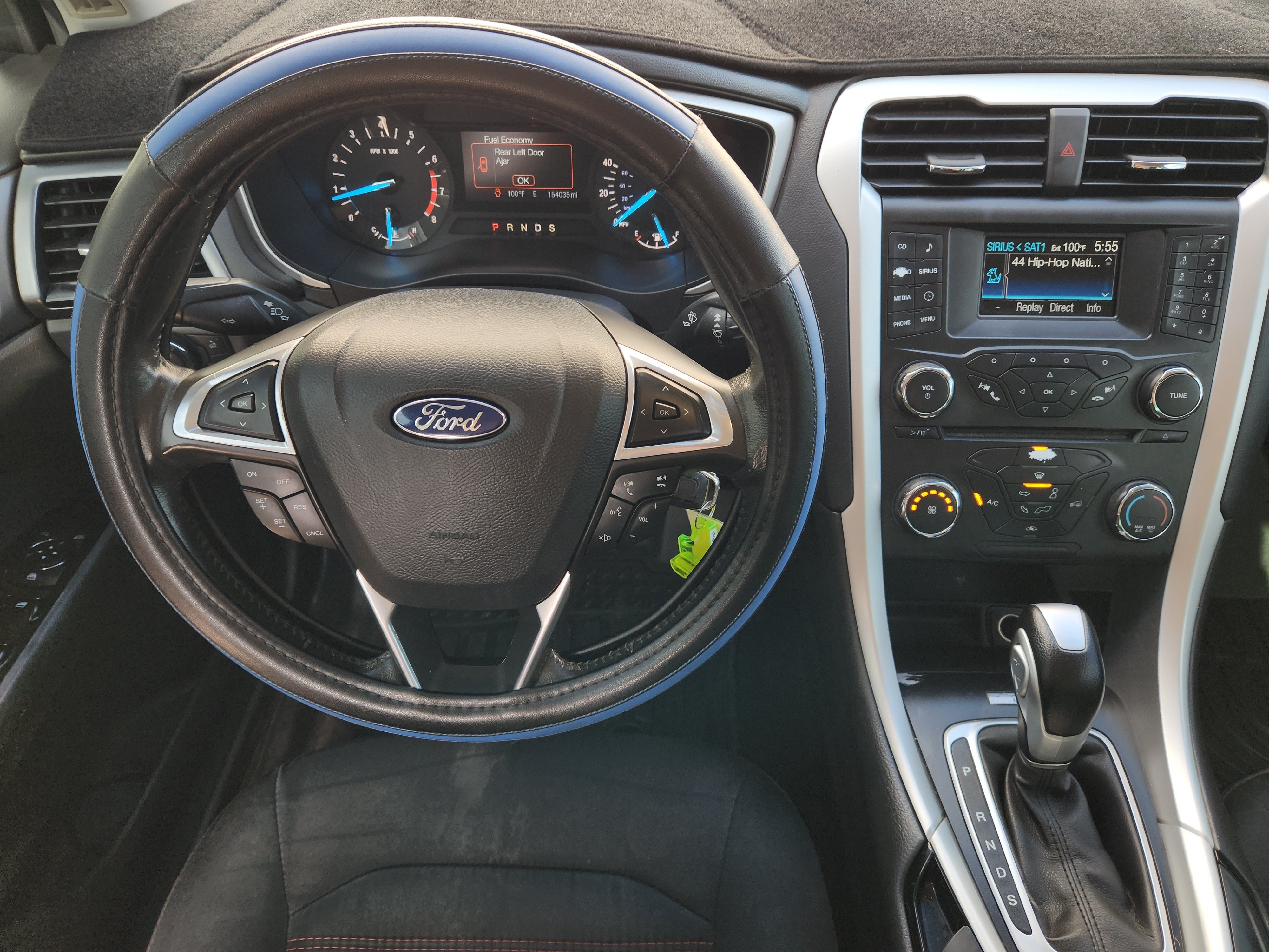 Used 2013 Tuxedo Black Metallic Ford SE image 25