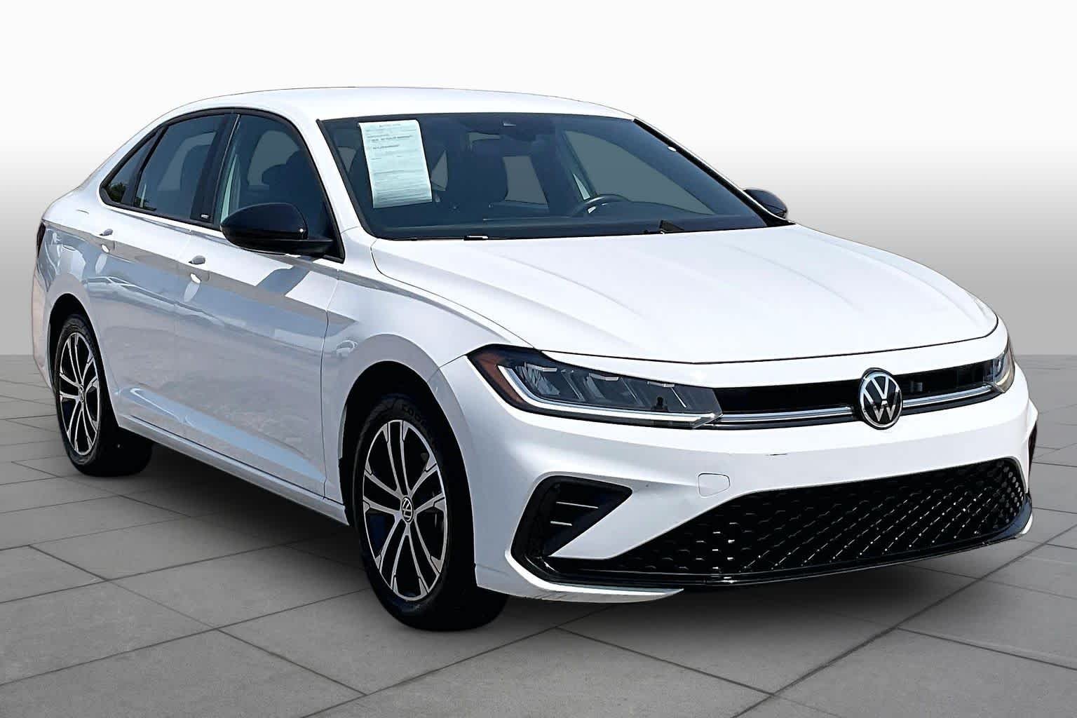 Used 2025 Pure White Volkswagen Sport image 3