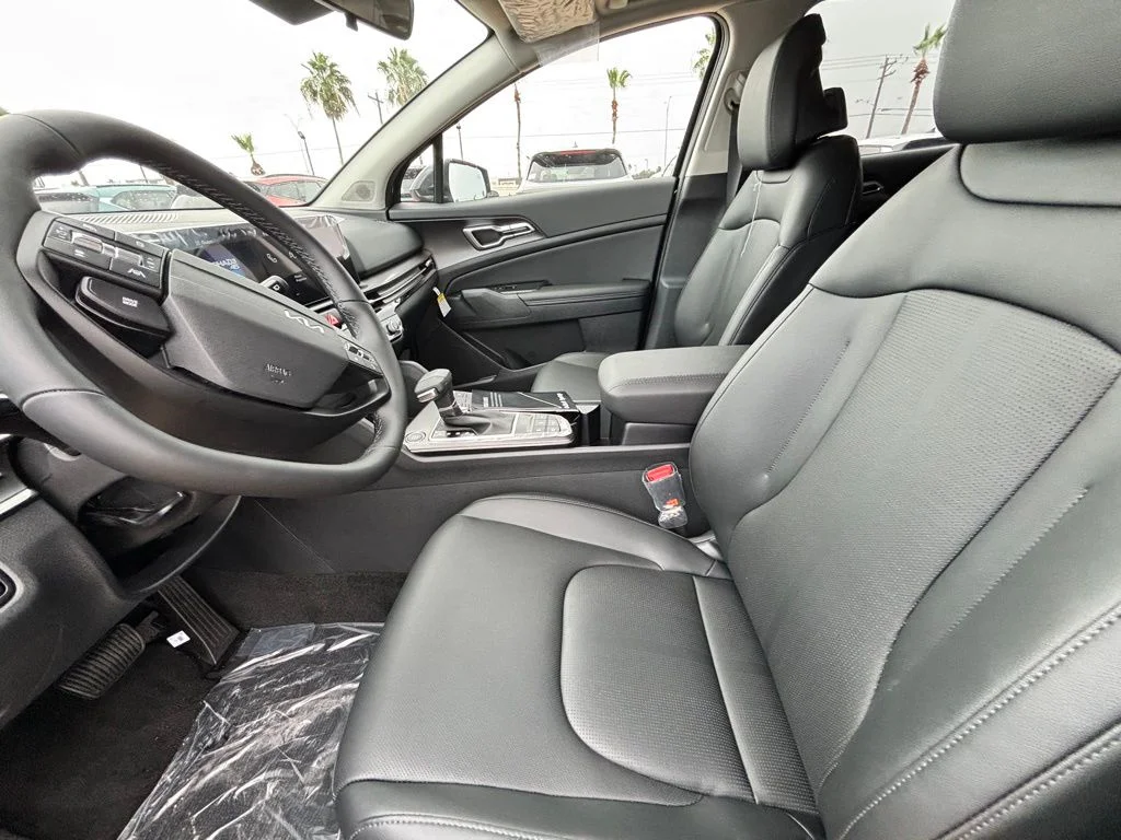 2026 Kia Sportage EX - Photo 15