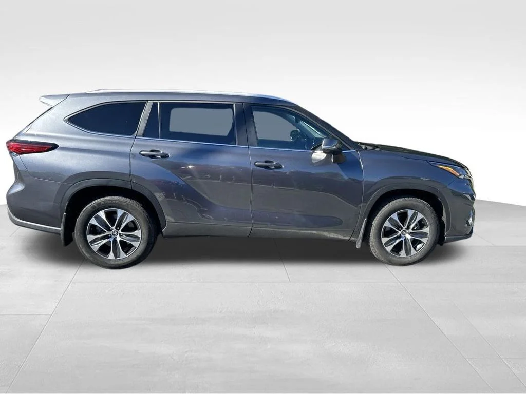 Used 2023 Gray Toyota XLE image 7