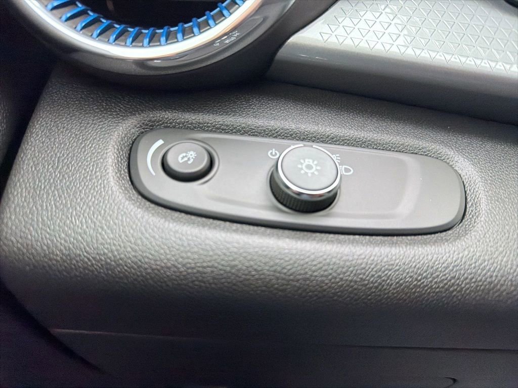 2026 Chevrolet Trax LT - Photo 21