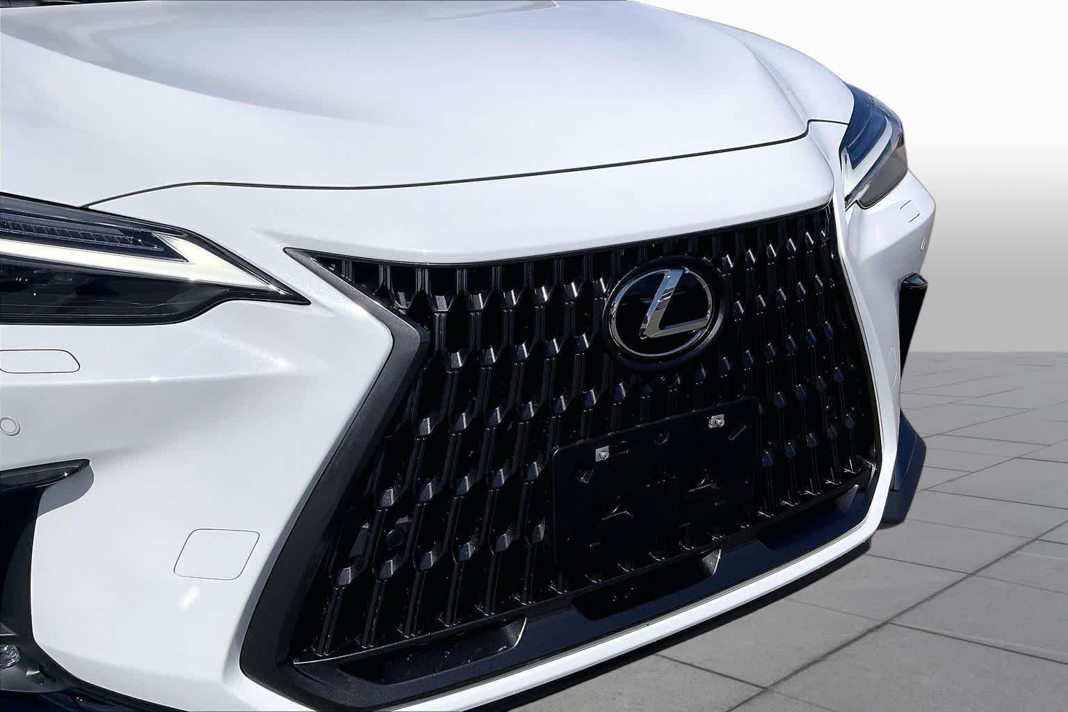 Used 2026 WHITE NOVA GLASS FLAKE Lexus Luxury image 28