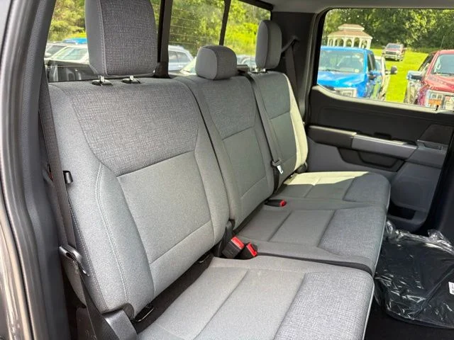 New 2026 Carbonized Gray Metallic Ford XLT image 40