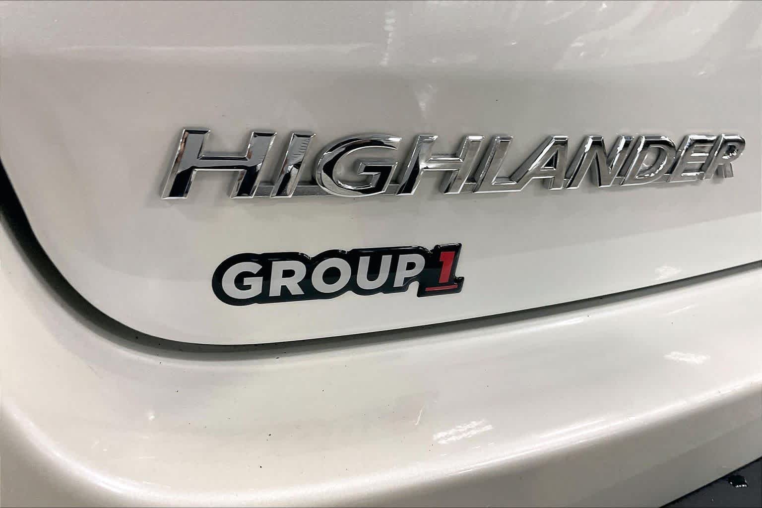 Used 2019 Blizzard Pearl Toyota XLE image 10