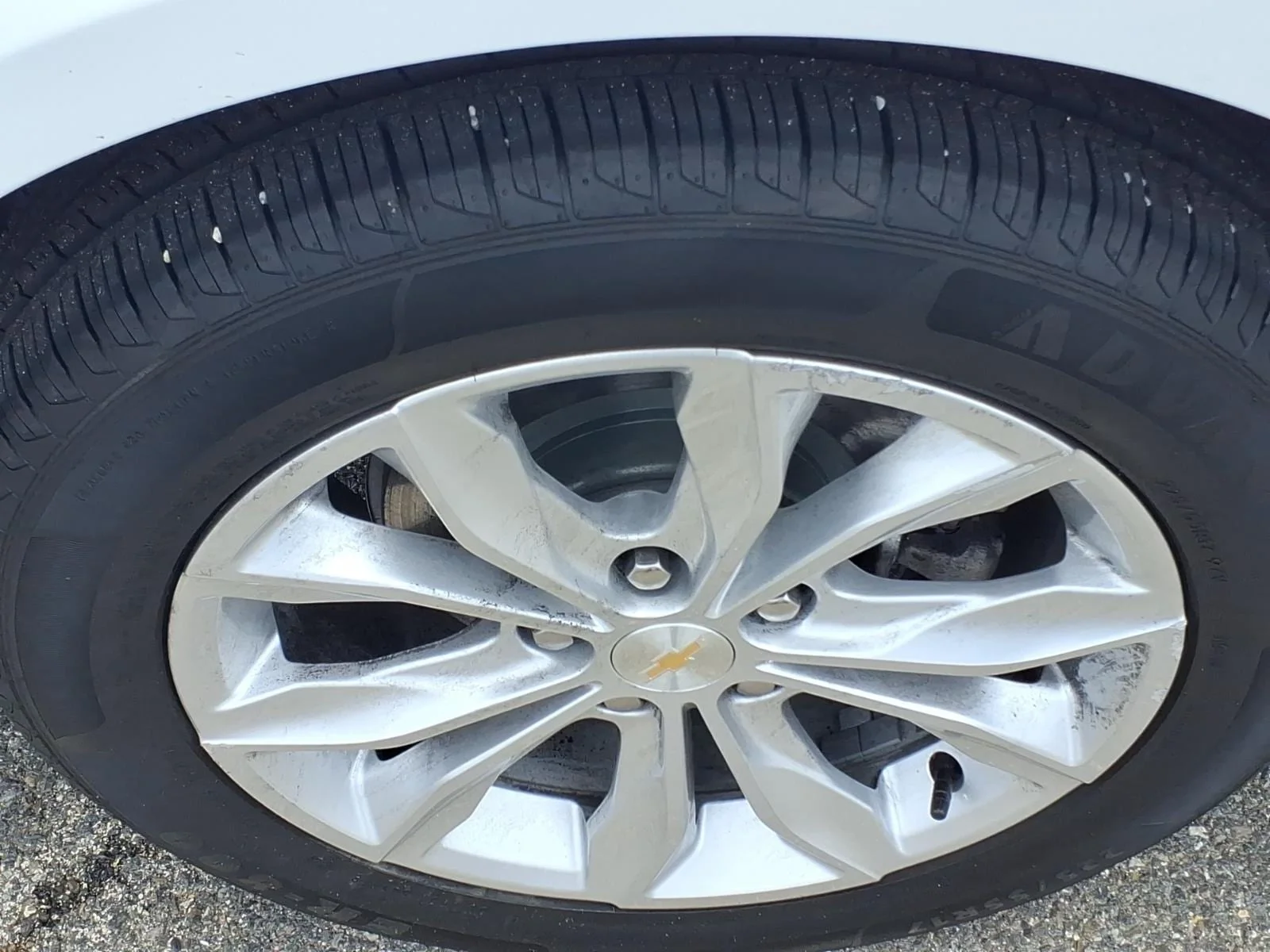 Used 2024 Summit White Chevrolet LT image 12