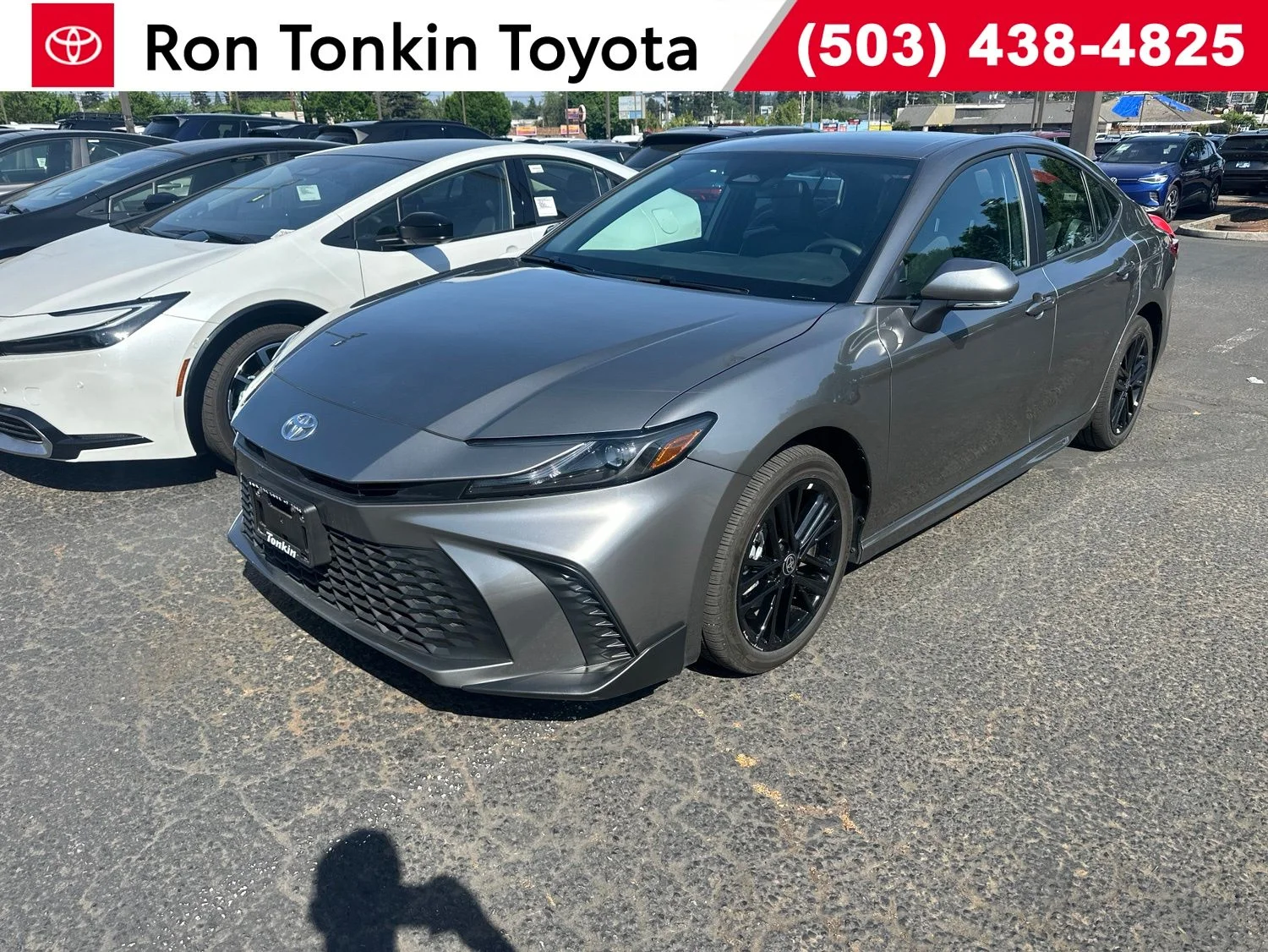 2025 Toyota Camry SE AWD Hybrid's photo
