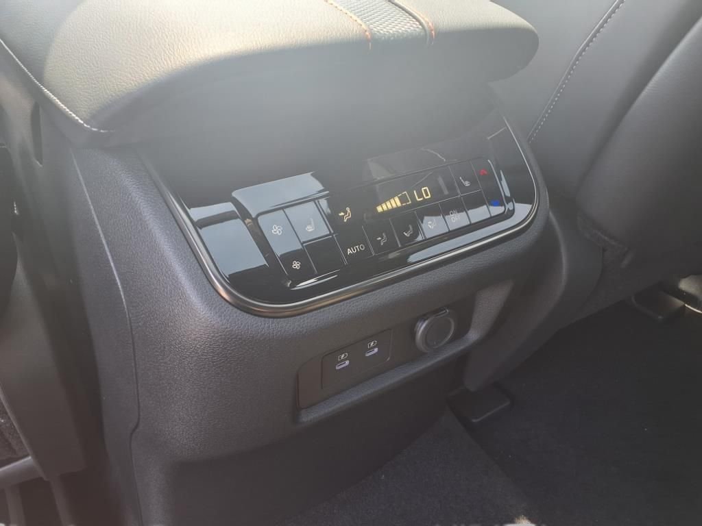 2025 Nissan Armada PRO-4X - Photo 24