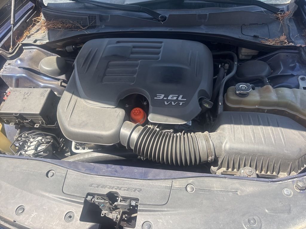 Used 2015 Blue Dodge SXT image 18