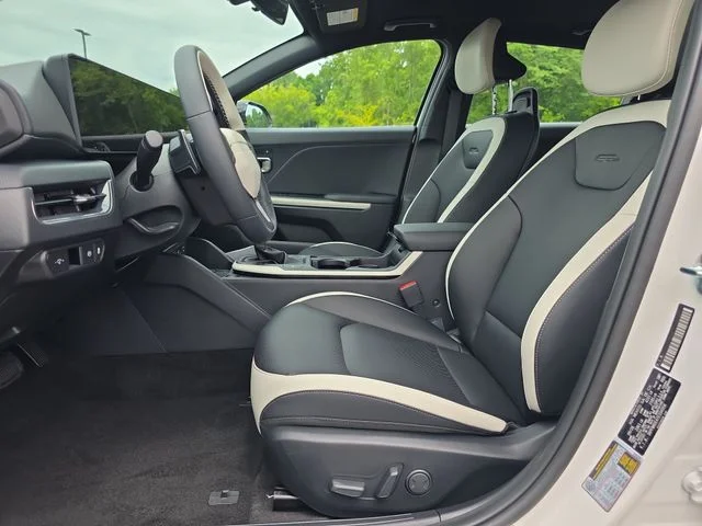 New 2026 Snow White Pearl Kia GT-Line image 5