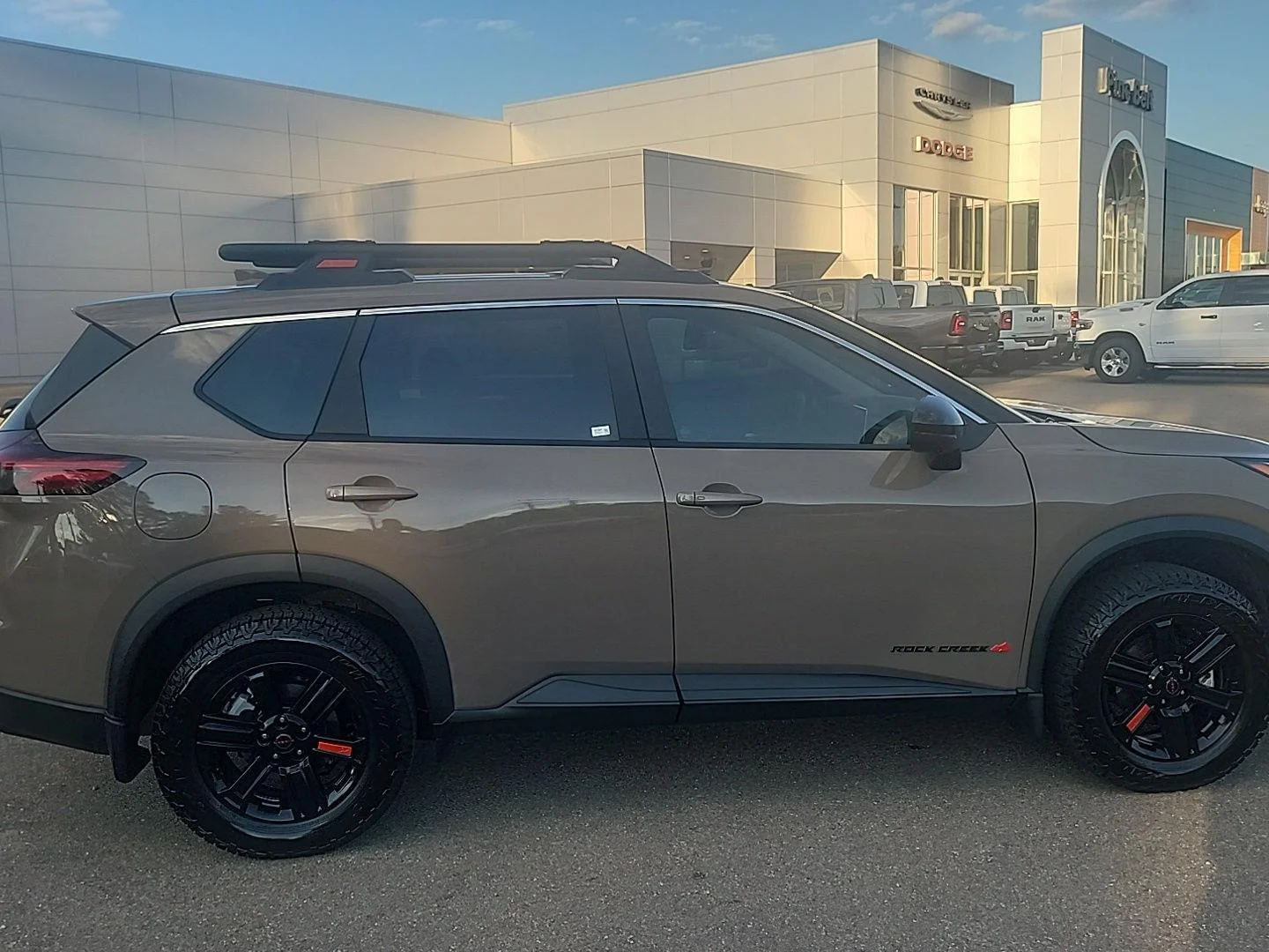 Used 2025 Everest White Pearl Nissan Rock Creek image 16