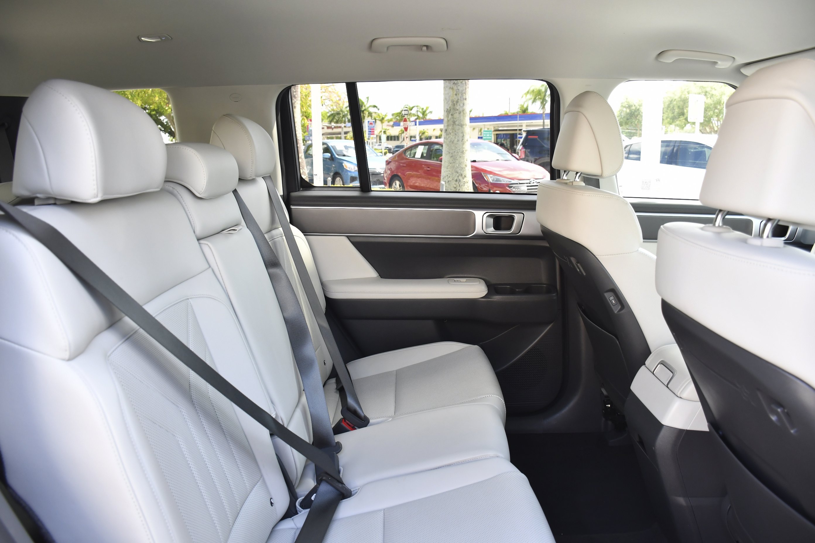 Used 2026 Shimmering Silver Hyundai SEL image 26