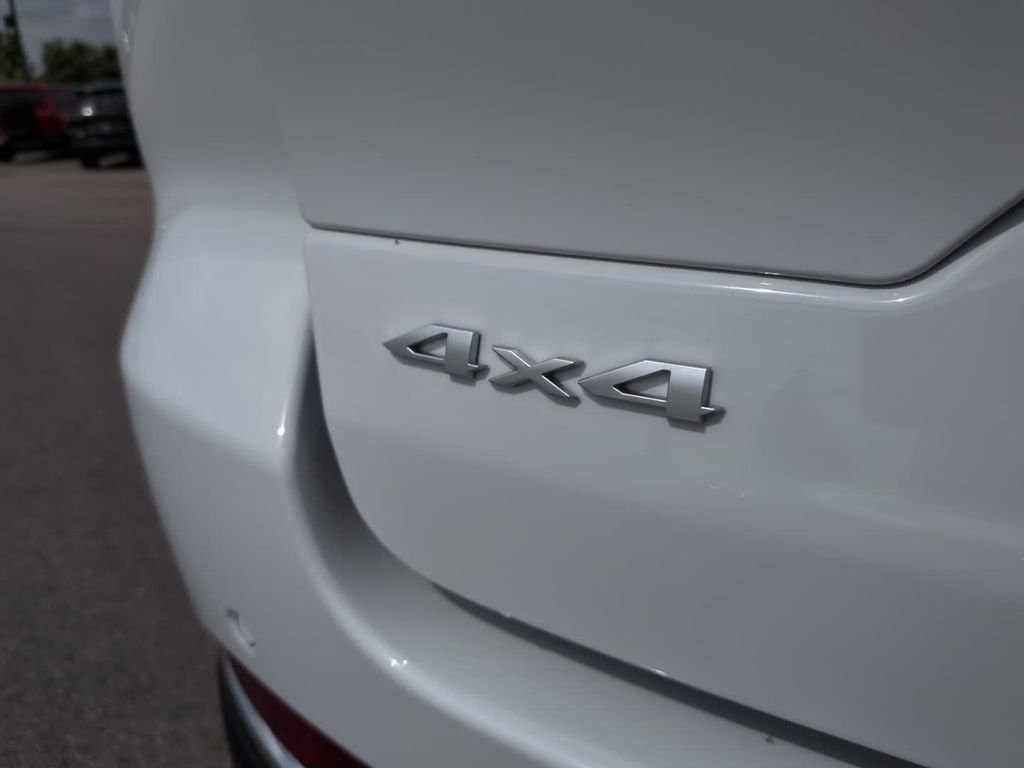 New 2026 White Jeep Laredo X image 10
