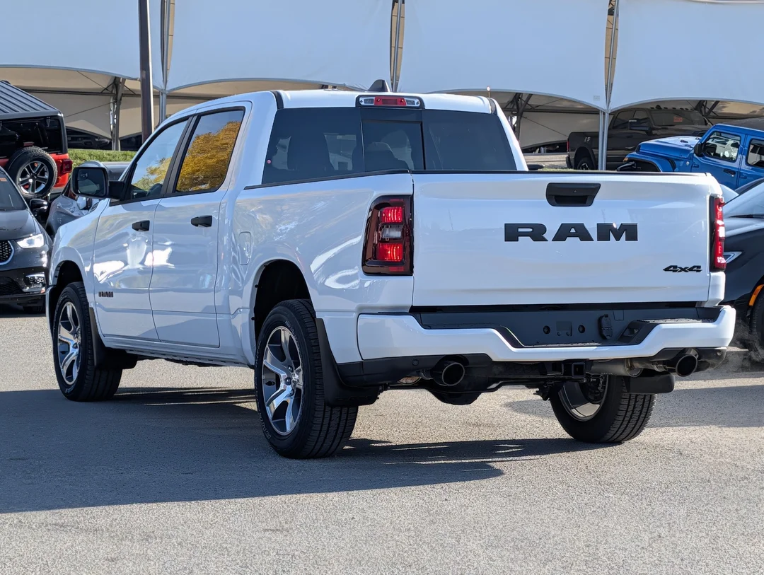 New 2026 White RAM Express - - 4x4 - Remote Start - Adaptive Cruise Control - Class IV Towing & More! image 6