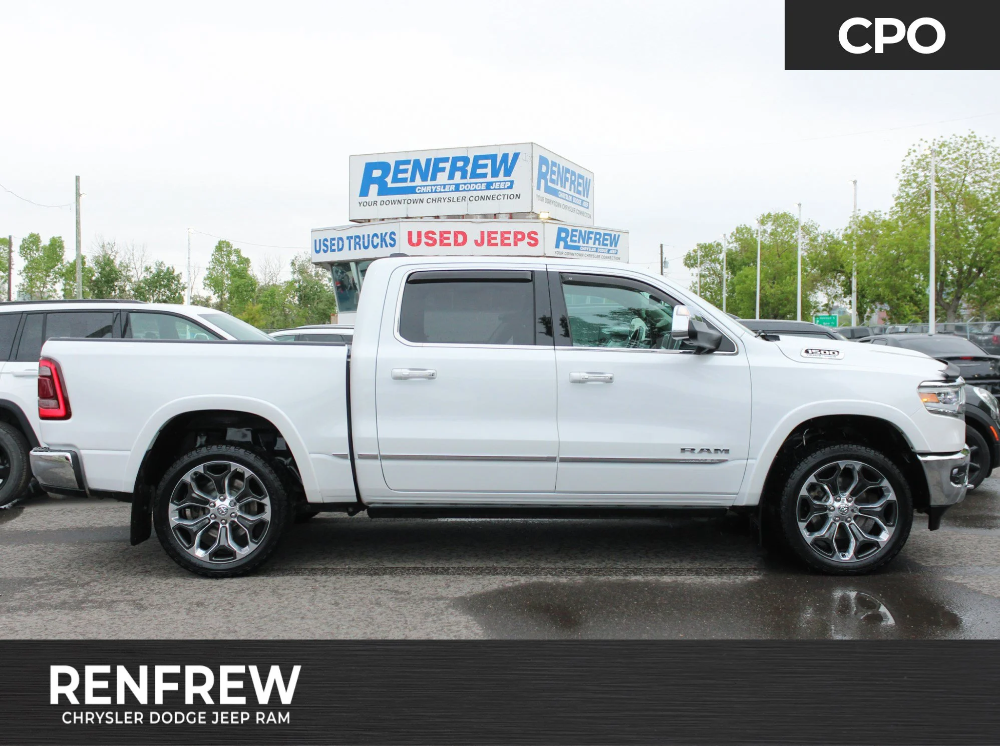 Certified Used 2022 White RAM Limited * No Accidents | HEMI V8 | Trailer Tow | Adaptive Cruise | Apple CarPlay | Bedliner image 1