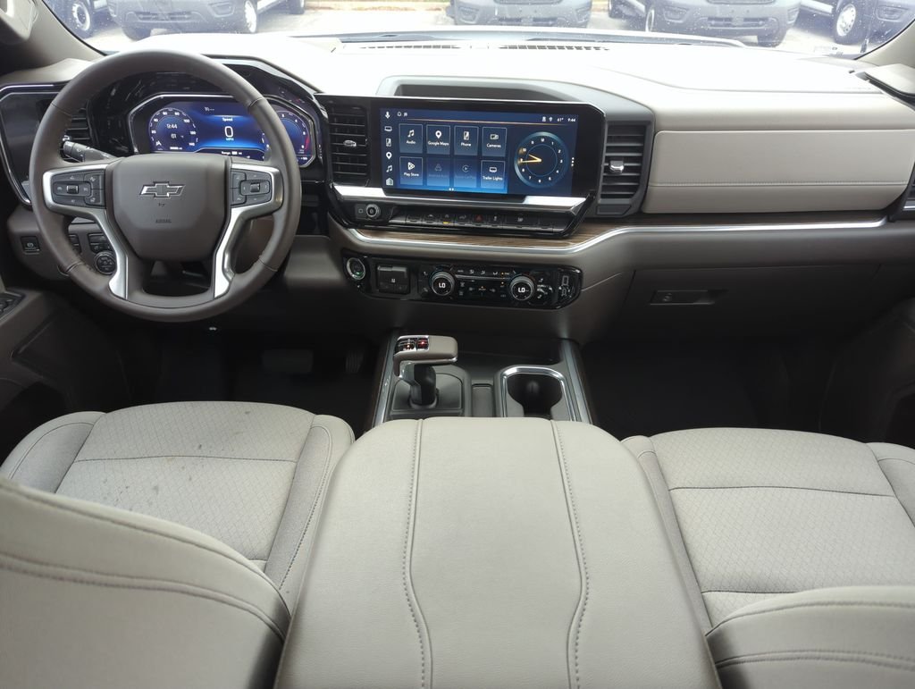 Used 2025 White Chevrolet RST image 13