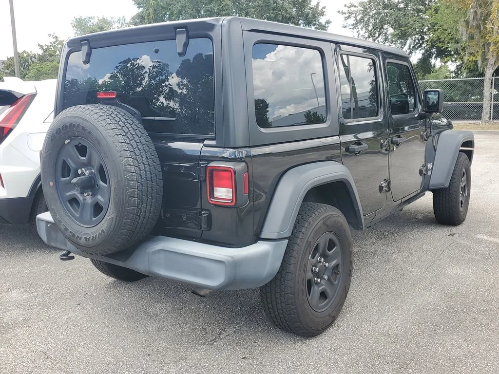 Used 2018 Black Jeep Unlimited Sport image 3