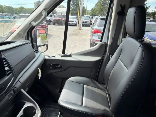 New 2026 Oxford White Ford Passenger Van XL image 73