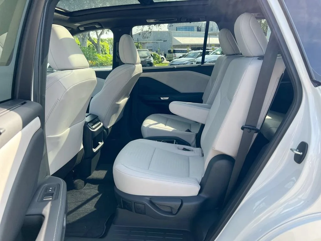 Used 2026 Wind Chill Pearl Lexus 350 Premium image 19