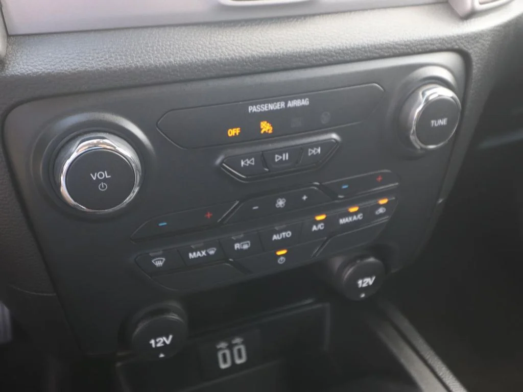 Certified Used 2022 Blue Ford XLT image 20