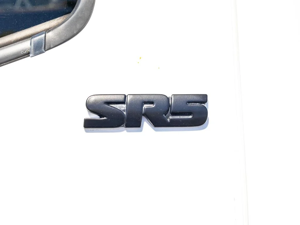 Used 2019 White Toyota SR5 image 7