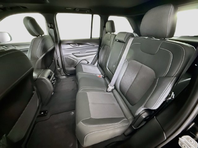 New 2027 High-Gloss Black Paint Jeep Laredo X image 24